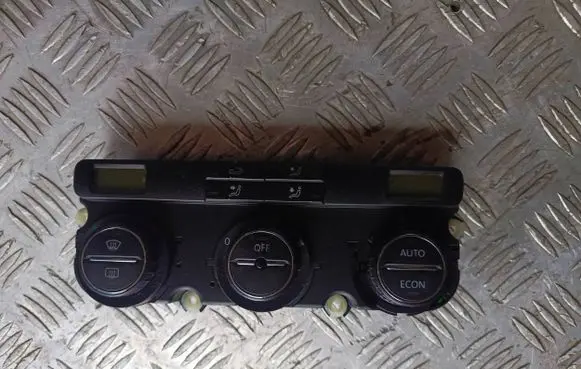 Volkswagen Golf V Climate control unit