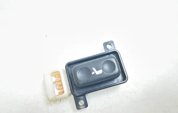 Toyota Avensis T250 Seat control switch 182850