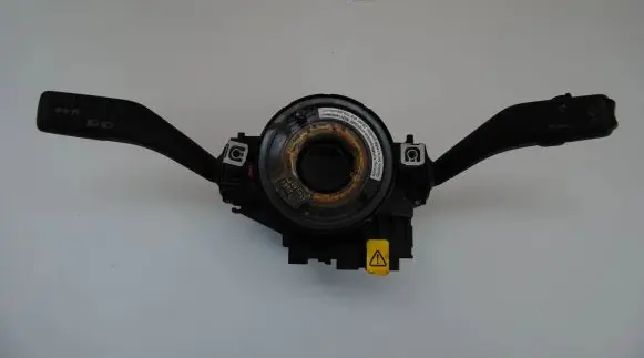 Volkswagen Jetta V Indicator stalk 8P0907137N