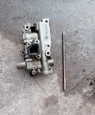 Audi A8 S8 D3 4E Oil pump 079115103S