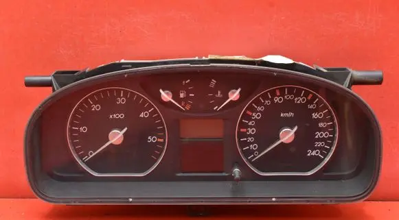 Renault Laguna II Speedometer (instrument cluster) 8200328449