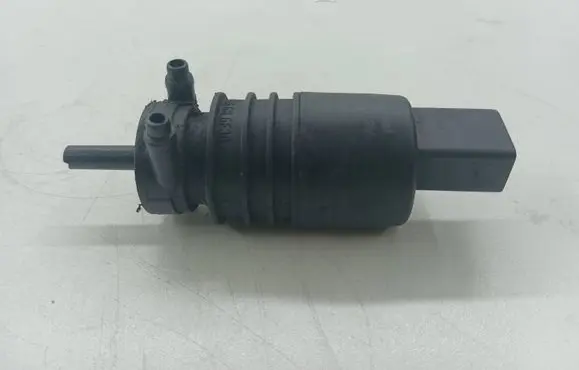 Peugeot 4007 Windscreen/windshield washer pump 304312512