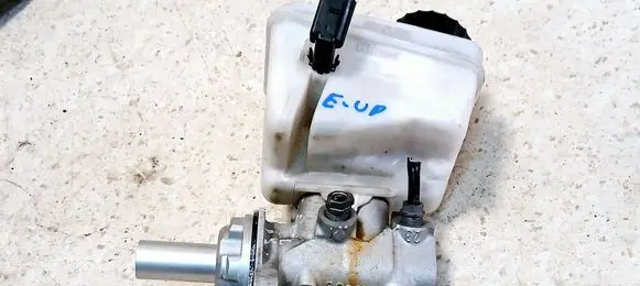 Volkswagen e-Up Master brake cylinder 12E611301 0204803051