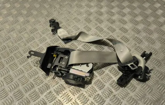Volvo XC60 Front seatbelt 636903200D