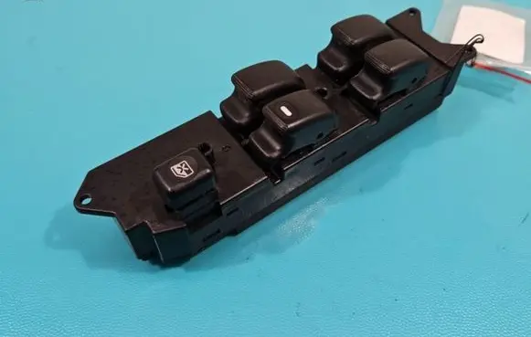 Mitsubishi Galant Electric window control switch MR252815 IMPRK1398822