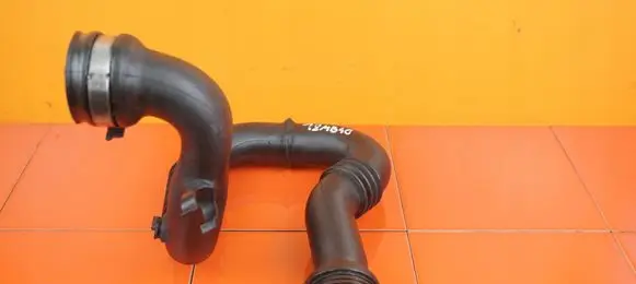 Opel Vivaro Intercooler hose/pipe 8201068612 18MB40