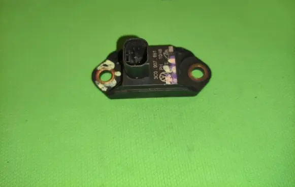 Volkswagen Golf VI Airbag deployment crash/impact sensor 3C0907651