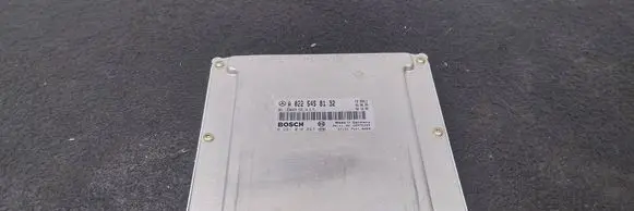 Mercedes-Benz E W212 Engine control unit/module A0225458132