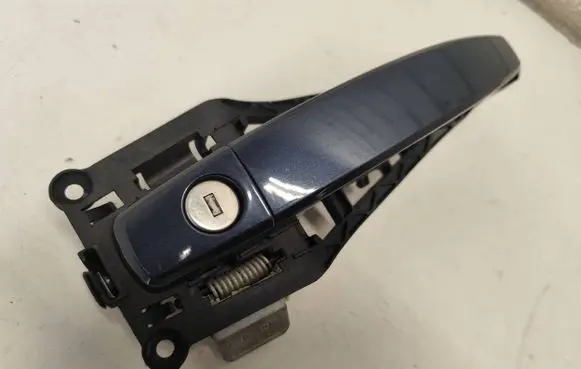 Opel Corsa D Front door exterior handle 24463523
