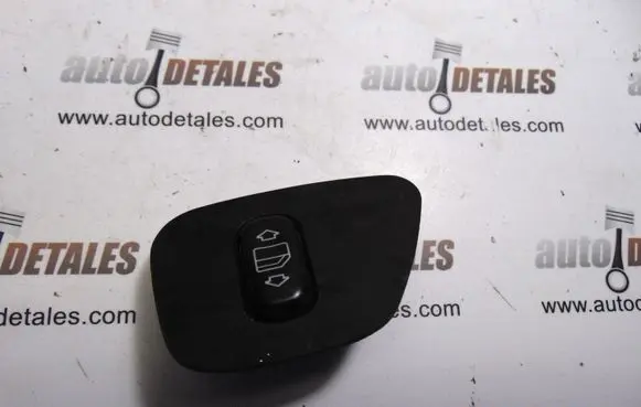 Mercedes-Benz E W210 Electric window control switch A2108208210