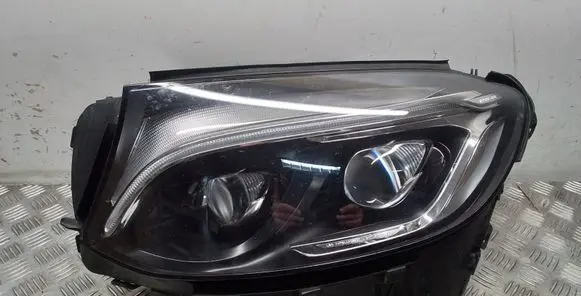 Mercedes-Benz GLC X253 C253 Headlight/headlamp A2539065901