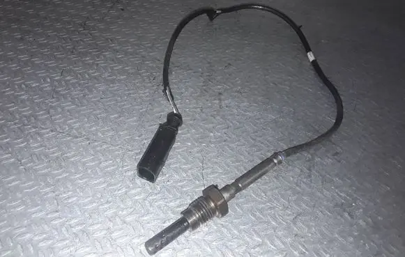 Audi Q7 4L Exhaust gas temperature sensor 05A906088A