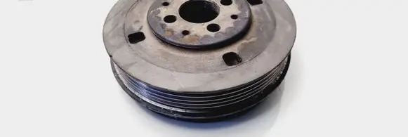Volkswagen Golf IV Crankshaft pulley 038105243