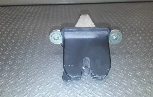 Skoda Octavia Mk2 (1Z) Tailgate/trunk/boot lock/catch/latch 1Z5827501D