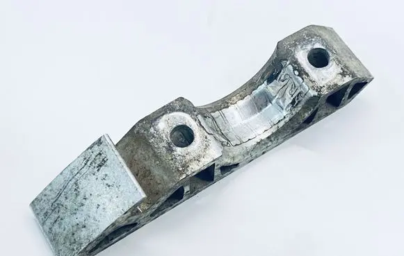 Audi Q7 4L Sway bar bush bracket, front 7L0411063B