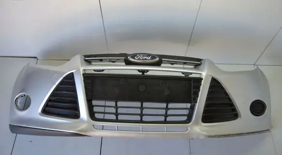 Ford Focus Front bumper BM5117757A