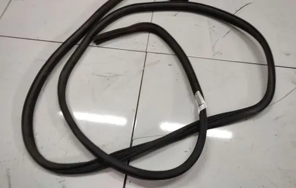 Peugeot Boxer Rubber seal front coupe door 