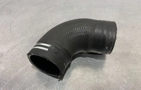 Alfa Romeo Stelvio Intercooler hose/pipe D286