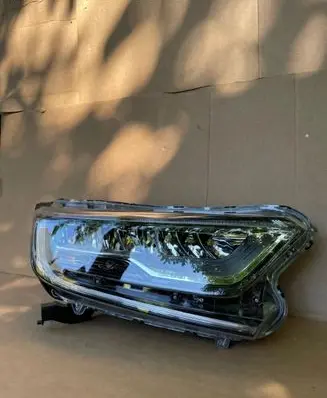 Honda CR-V Headlight/headlamp