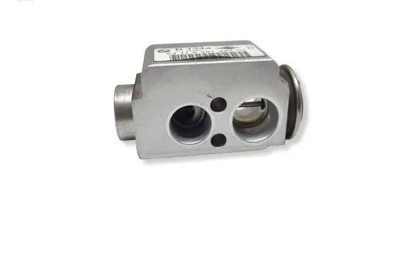 BMW 3 E90 E91 Air conditioning (A/C) expansion valve 6981484 64116981484
