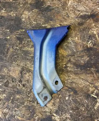 Audi S1 Fender mounting bracket 8X0821136A 171601SMAR