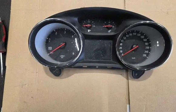 Opel Astra K Speedometer (instrument cluster) 39102856 600775881