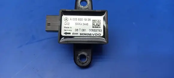 Mercedes-Benz S W221 Airbag deployment crash/impact sensor A0038201926 5WK43446 06T081