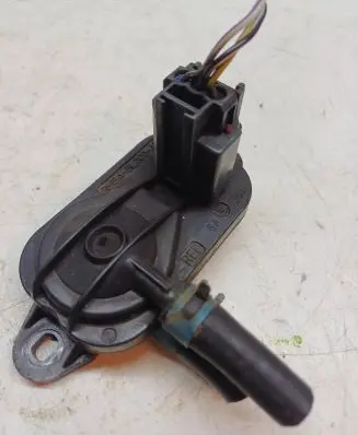 Ford Mondeo Mk III Exhaust gas pressure sensor 3M5A5L200AB