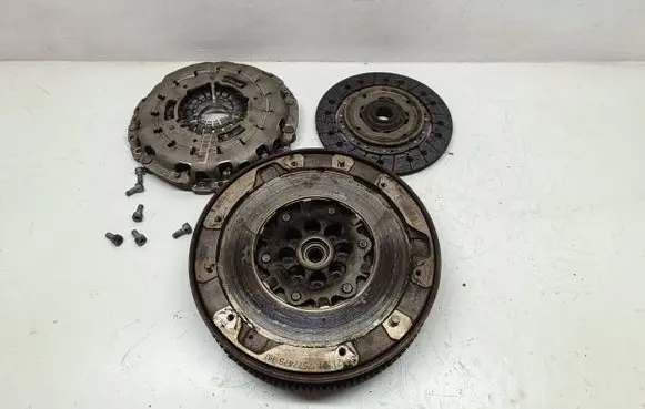 BMW 1 E81 E87 Clutch set kit 7577479