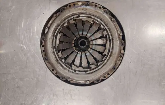 Opel Corsa E Pressure plate 9223223 R90400169 55351938