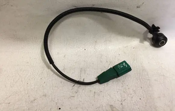 Audi A3 S3 A3 Sportback 8P Detonation knock sensor 06E905377A