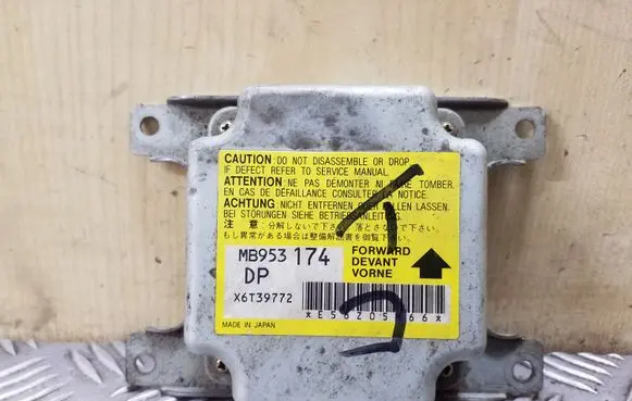 Mitsubishi Colt Airbag control unit/module MB953174