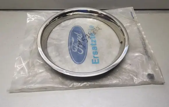 Ford Granada R14 wheel hub/cap/trim 
