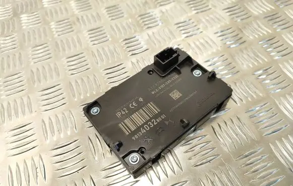 Citroen DS7 Crossback Wireless charging module 9813403280 981340328001 2C97080108