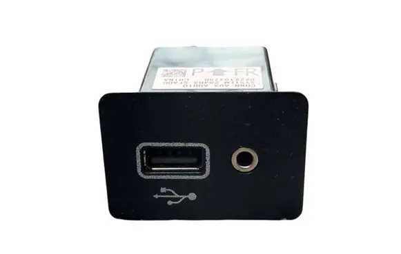 Nissan Leaf II (ZE1) USB socket connector 284H35FA0C