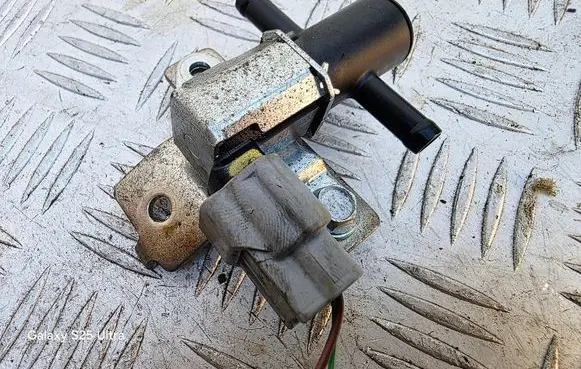 Infiniti QX60 L50 Vacuum valve K5T46696