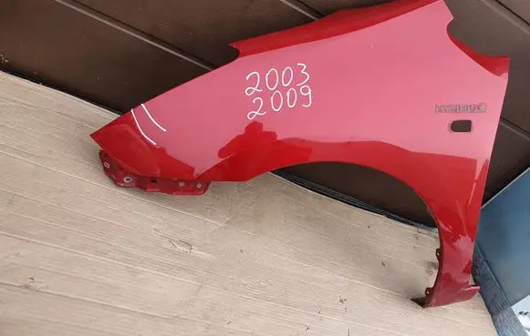 Toyota Prius (NHW20) Fender