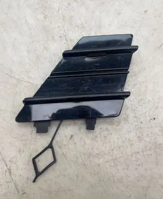 Toyota Yaris Front tow hook cap/cover 521270DB10