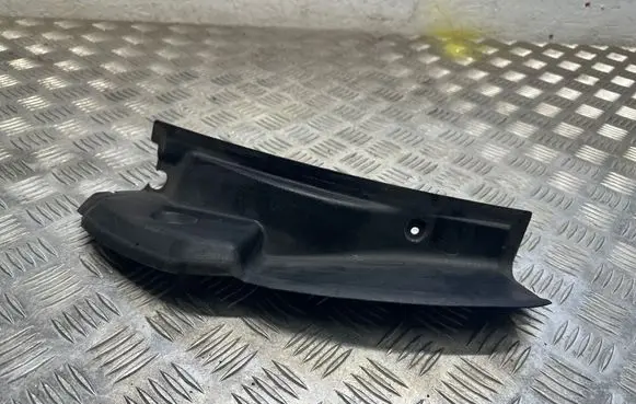 Mercedes-Benz GLE (W166 - C292) Rear/tail light trim molding A1666910300