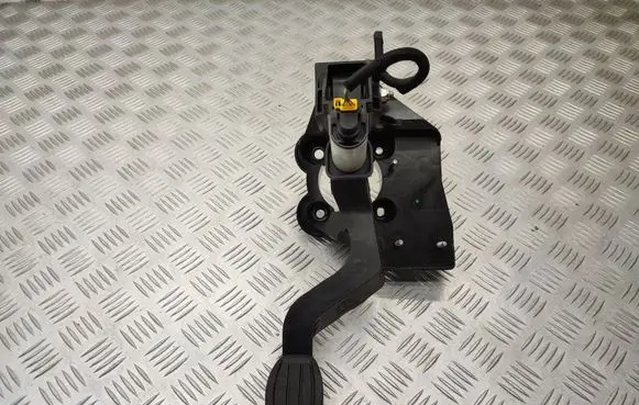 Citroen e-C3 Brake pedal 9846496480