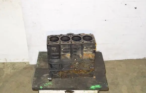 Audi A4 S4 B6 8E 8H Engine block AWX