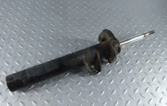 BMW 1 E81 E87 Front shock absorber/damper 6771177 677117701 3131677117701