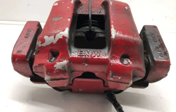 Front brake caliper
