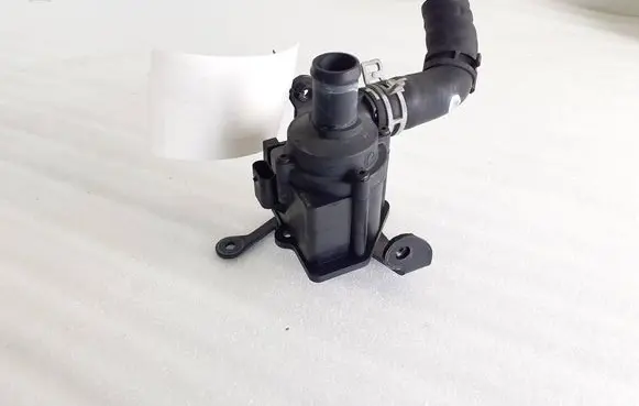 Porsche Macan (95B) Electric auxiliary coolant/water pump 8K0819147A 95B121305B