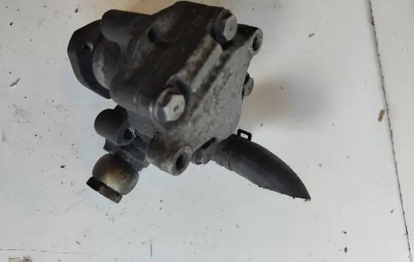 Seat Toledo II (1M) Power steering pump 1J0422154A