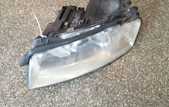Audi A8 S8 D3 4E Headlight/headlamp
