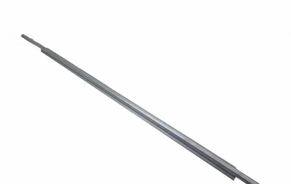 Toyota Prius (XW30) Front door glass trim molding