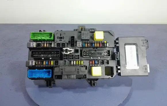 Fuse box set