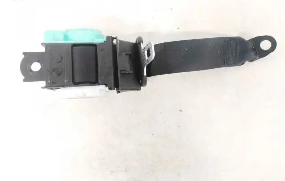 Toyota Avensis T250 Middle seatbelt (rear) 7335005041