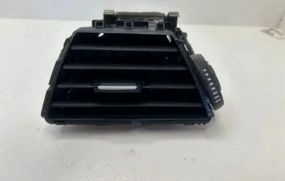 BMW 4 F36 Gran coupe Dash center air vent grill 9218549 508839